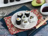 Tarif Somon füme ve avokadolu makis