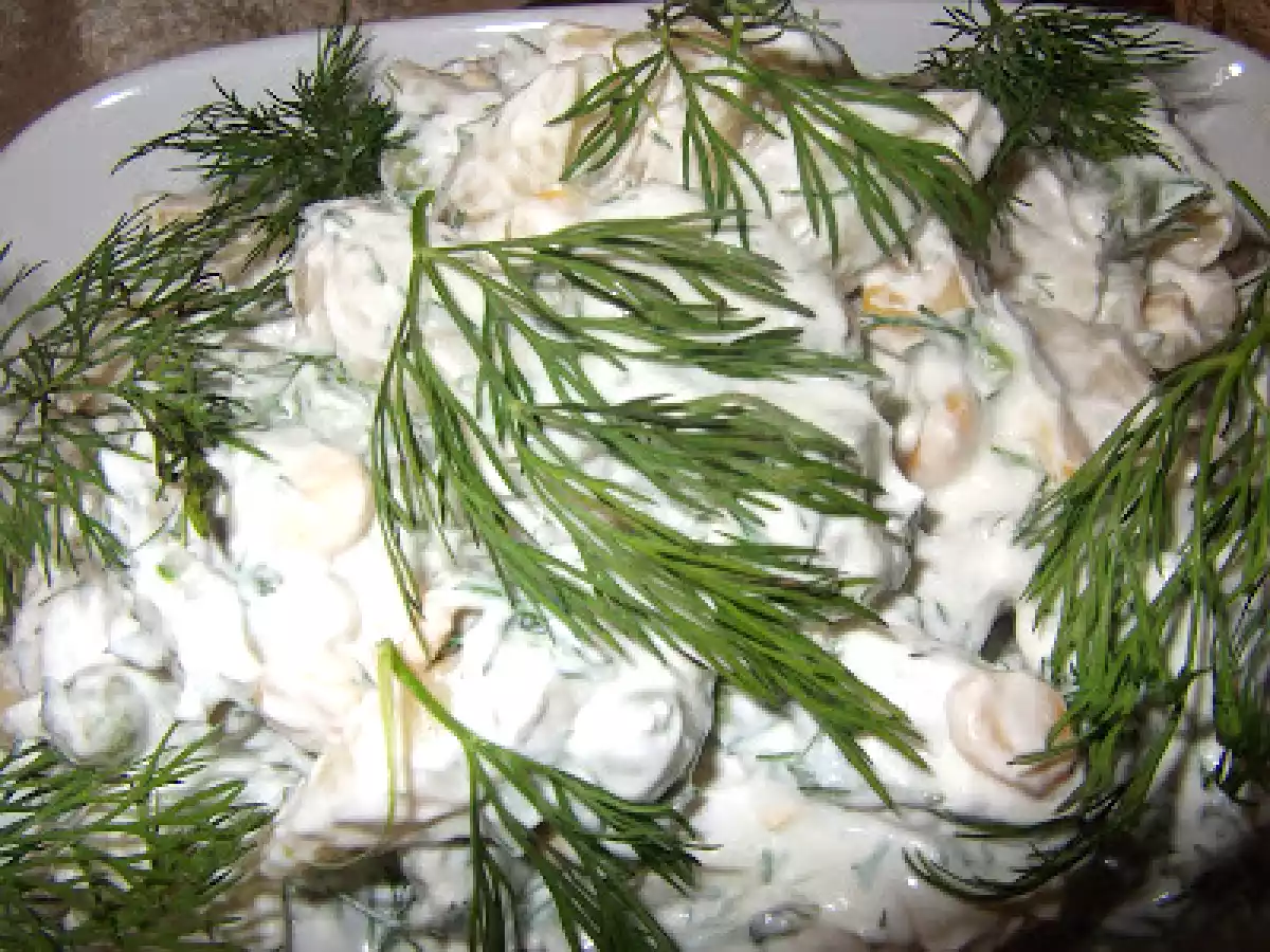 Mısırlı makarna salatası
